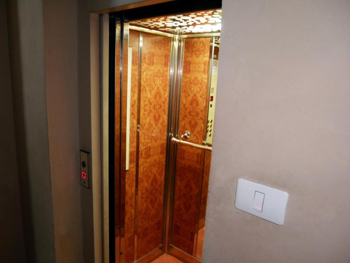 Ninetti Guest House - Apt Centro Storico Catania Exterior photo